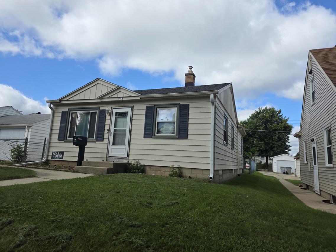 2967 S 50th St, Milwaukee, WI 53219