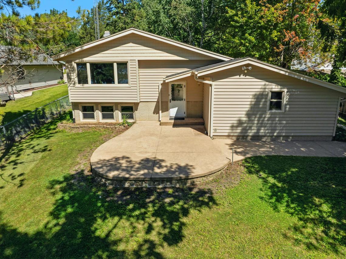 411 A Lake St, Mukwonago, WI 53149