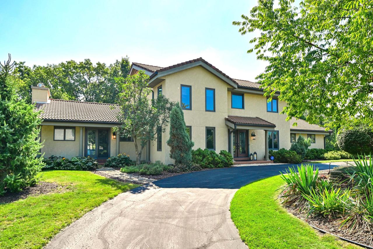 250 Sheffield Dr, Brookfield, WI 53005