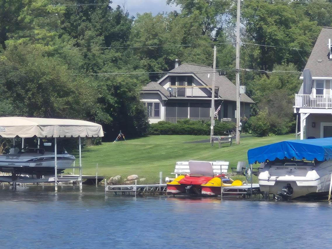 26044 W Loomis Rd, Norway, WI 53185