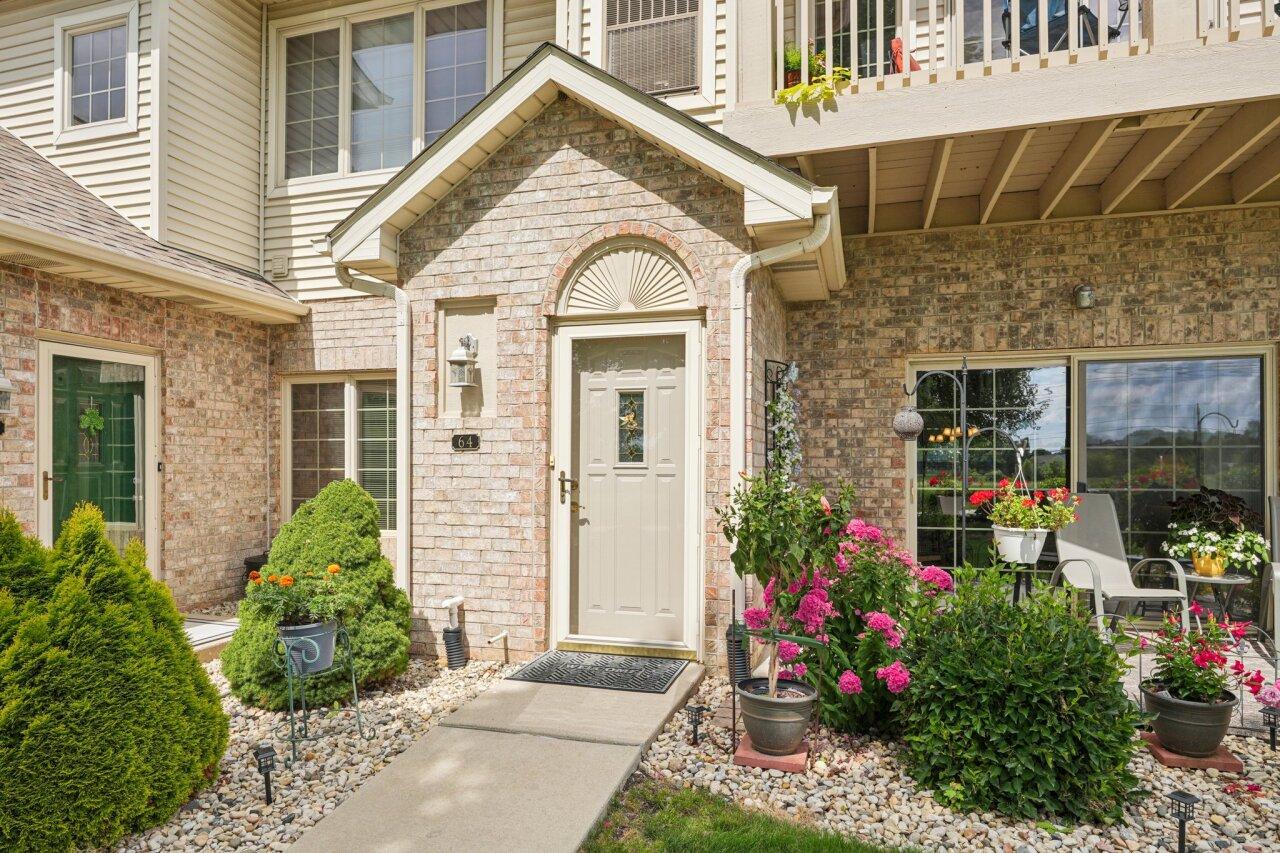 6631 Spring Hill #64, Mount Pleasant, WI 53406