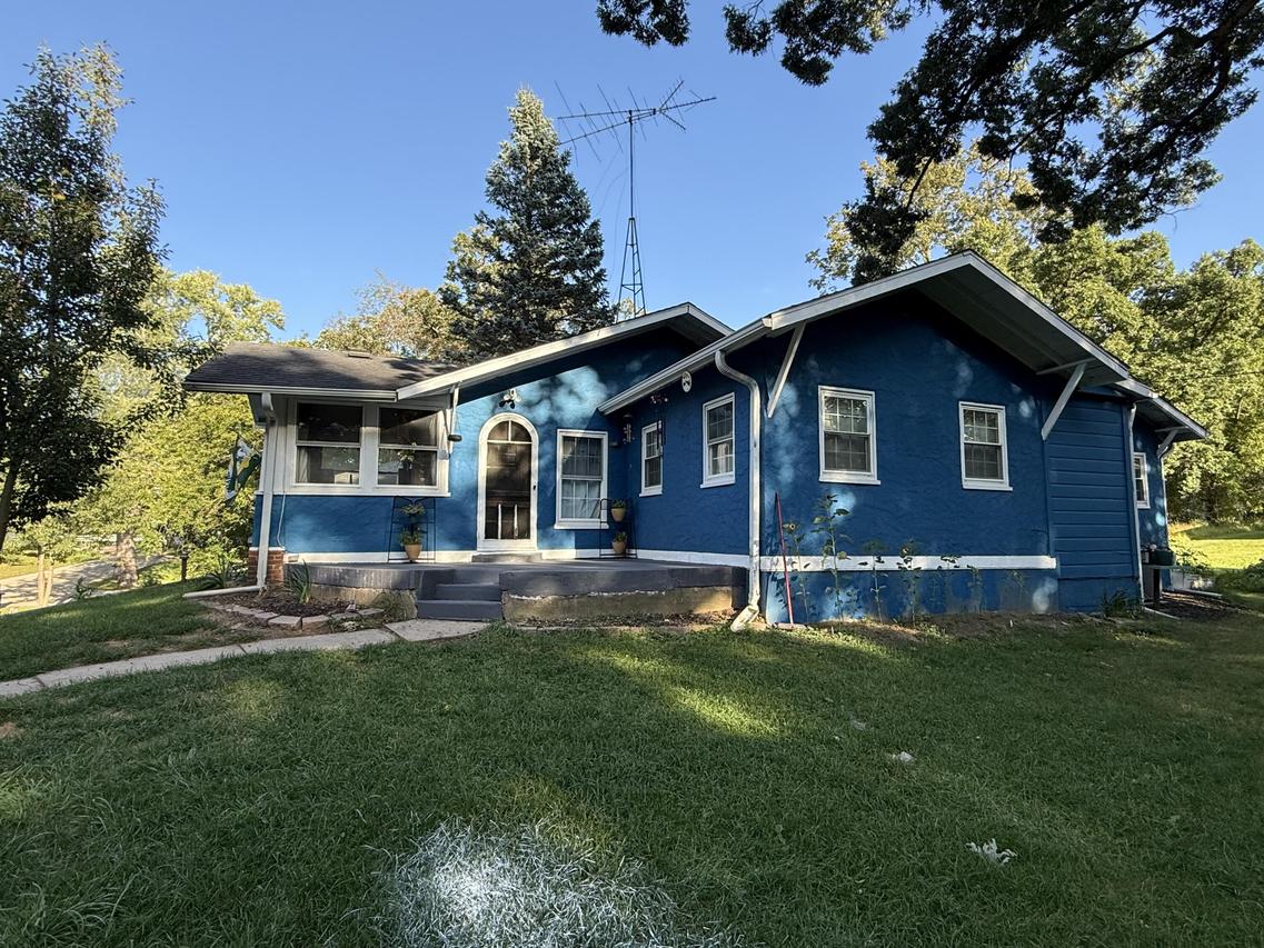 W155 Hilltop Rd, Bloomfield, WI 53128