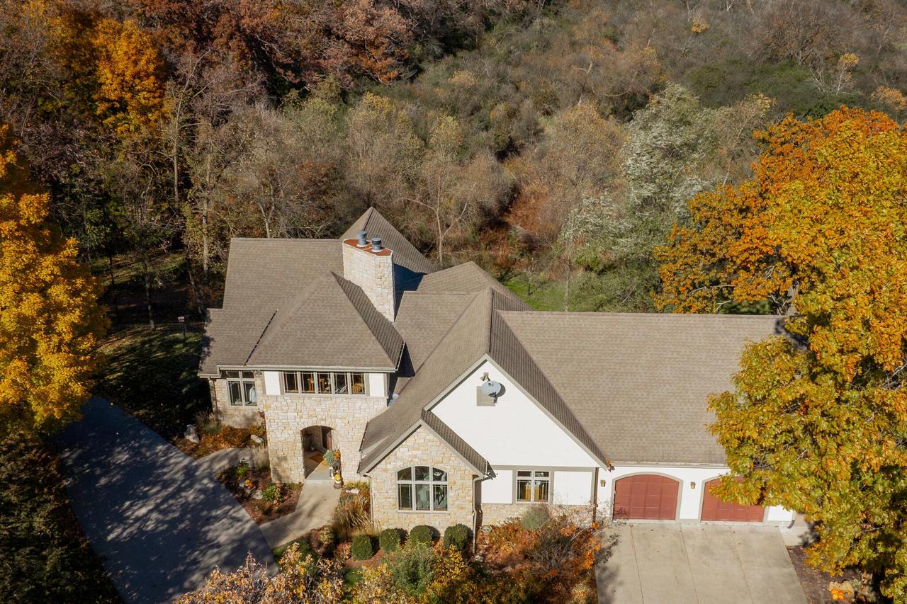 35300 Pabst Rd, Oconomowoc, WI 53066