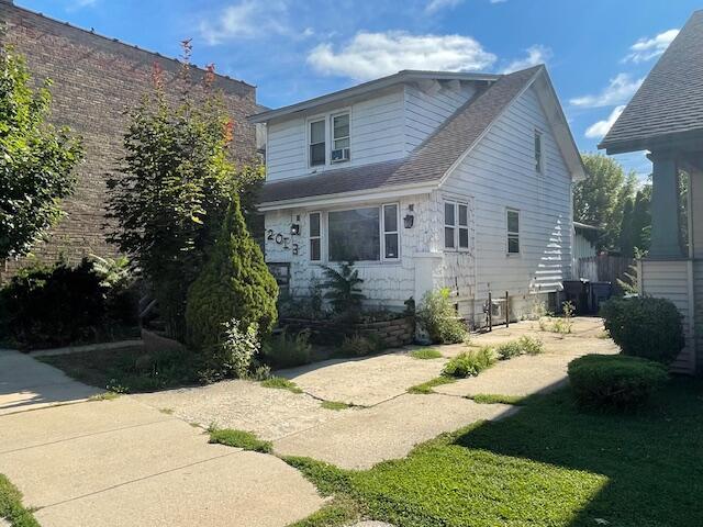 2013 Taylor Ave, Racine, WI 53403