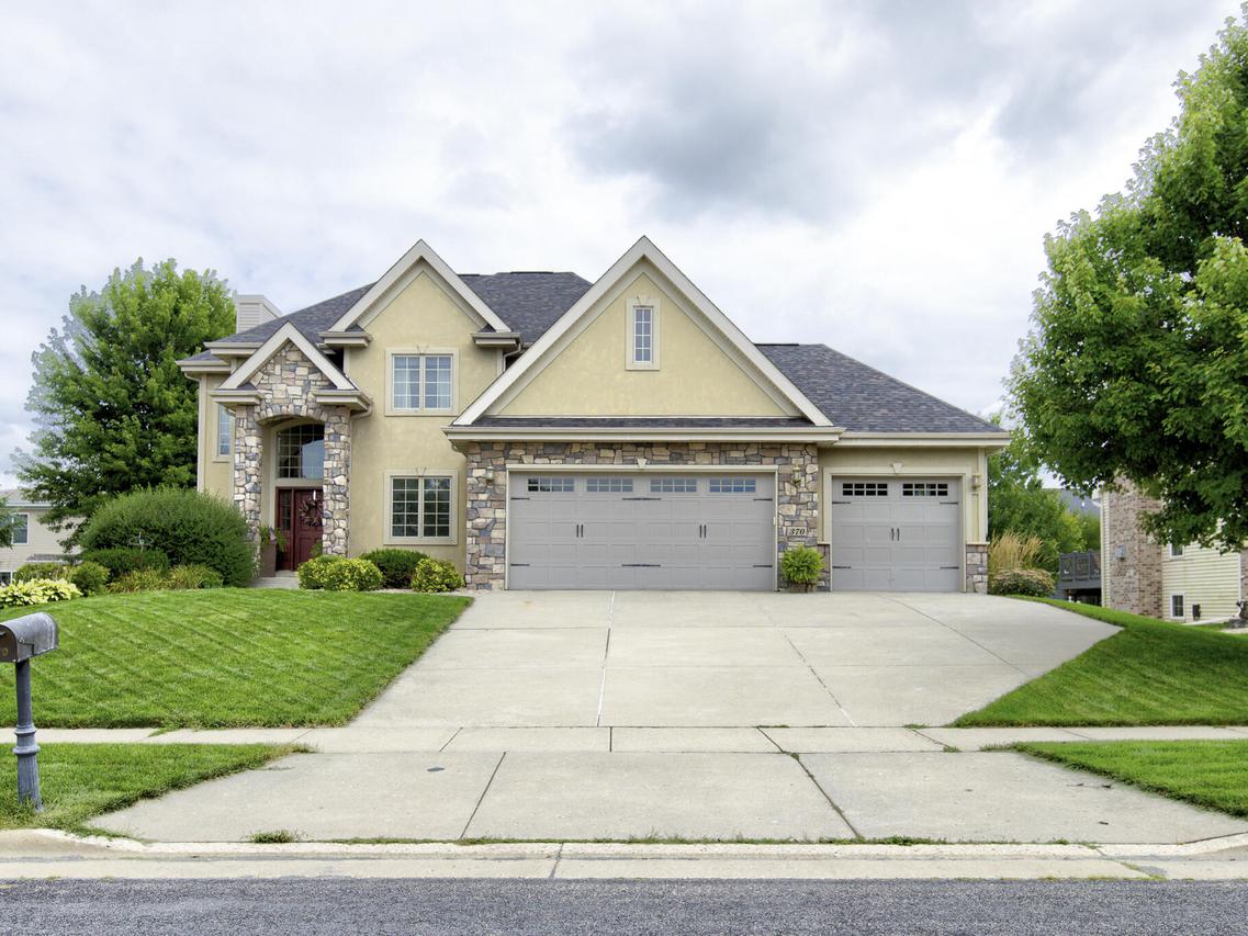 370 Riviera St, Oregon, WI 53575