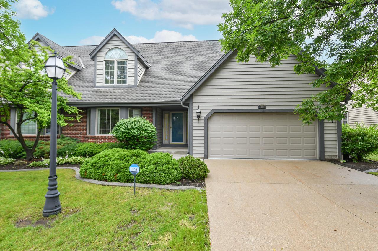7480 Carter Cir, Franklin, WI 53132