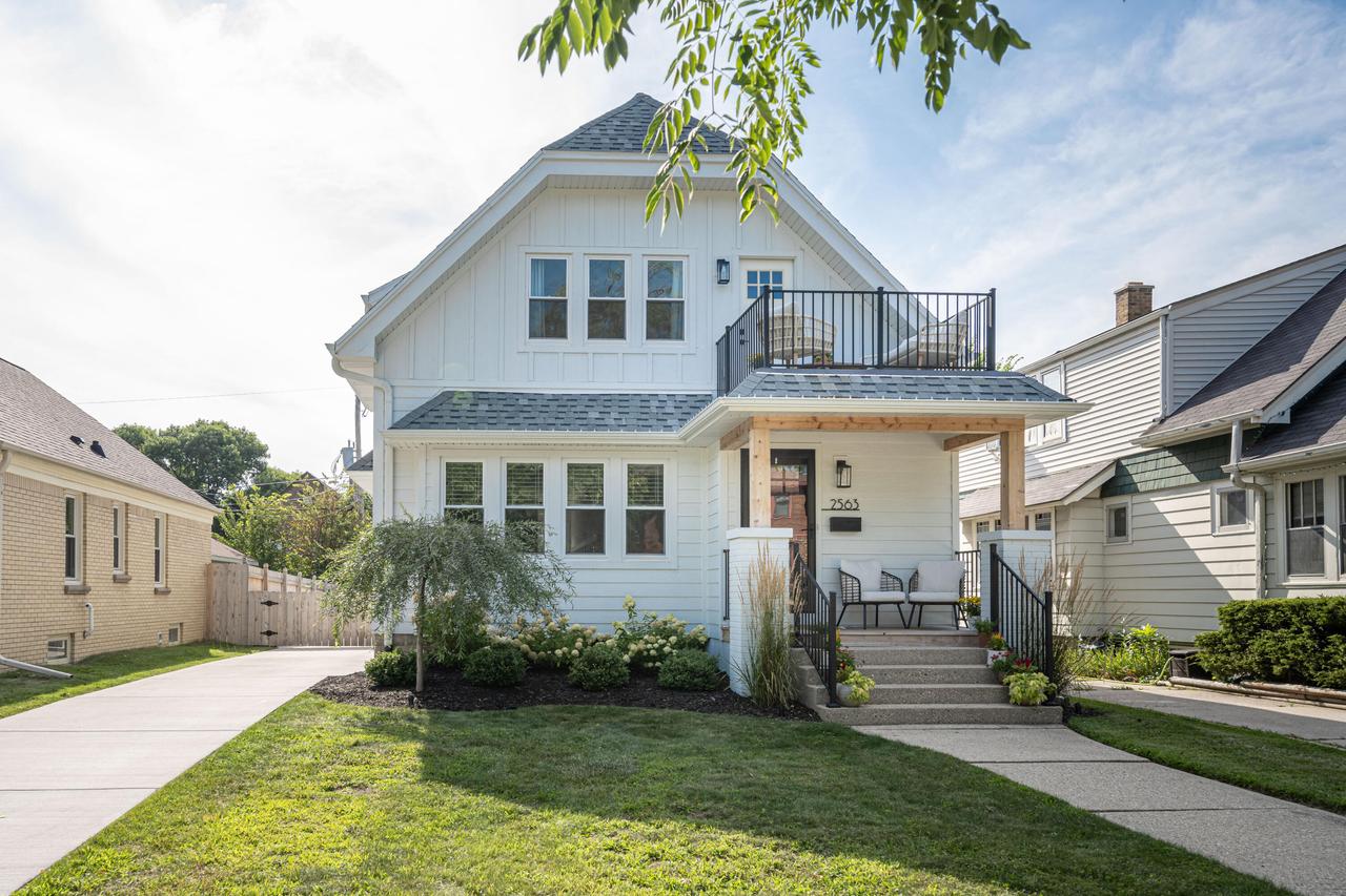 2563 N 67th St, Wauwatosa, WI 53213