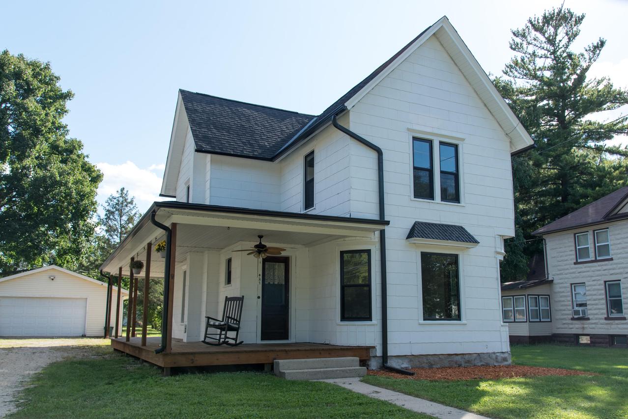 427 E Madison Ave, Milton, WI 53563