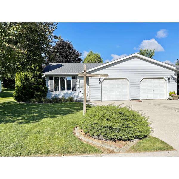 1509A Coolidge St, New Holstein, WI 53061