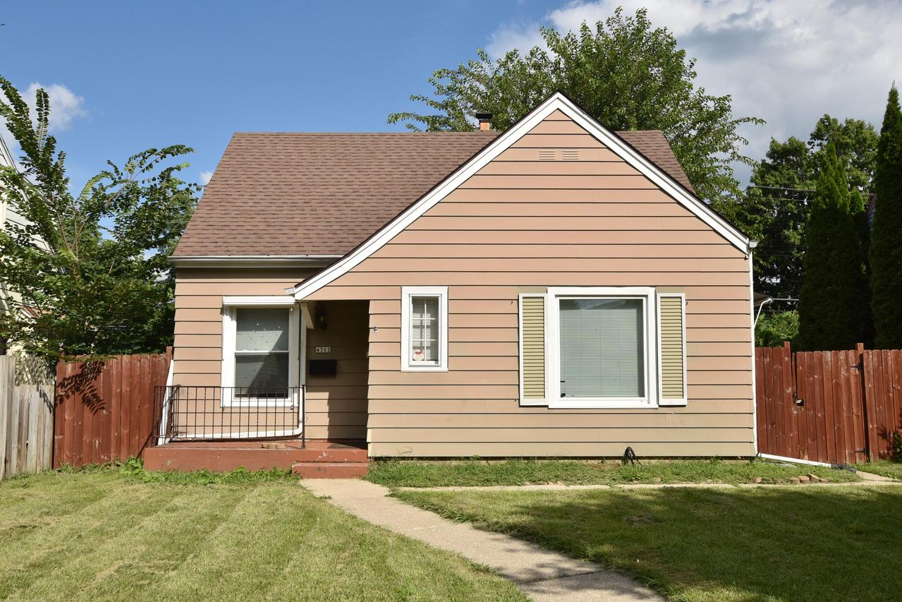 4362 N 52nd St, Milwaukee, WI 53216