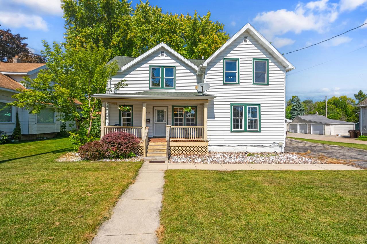 846 Third St, Menasha, WI 54952