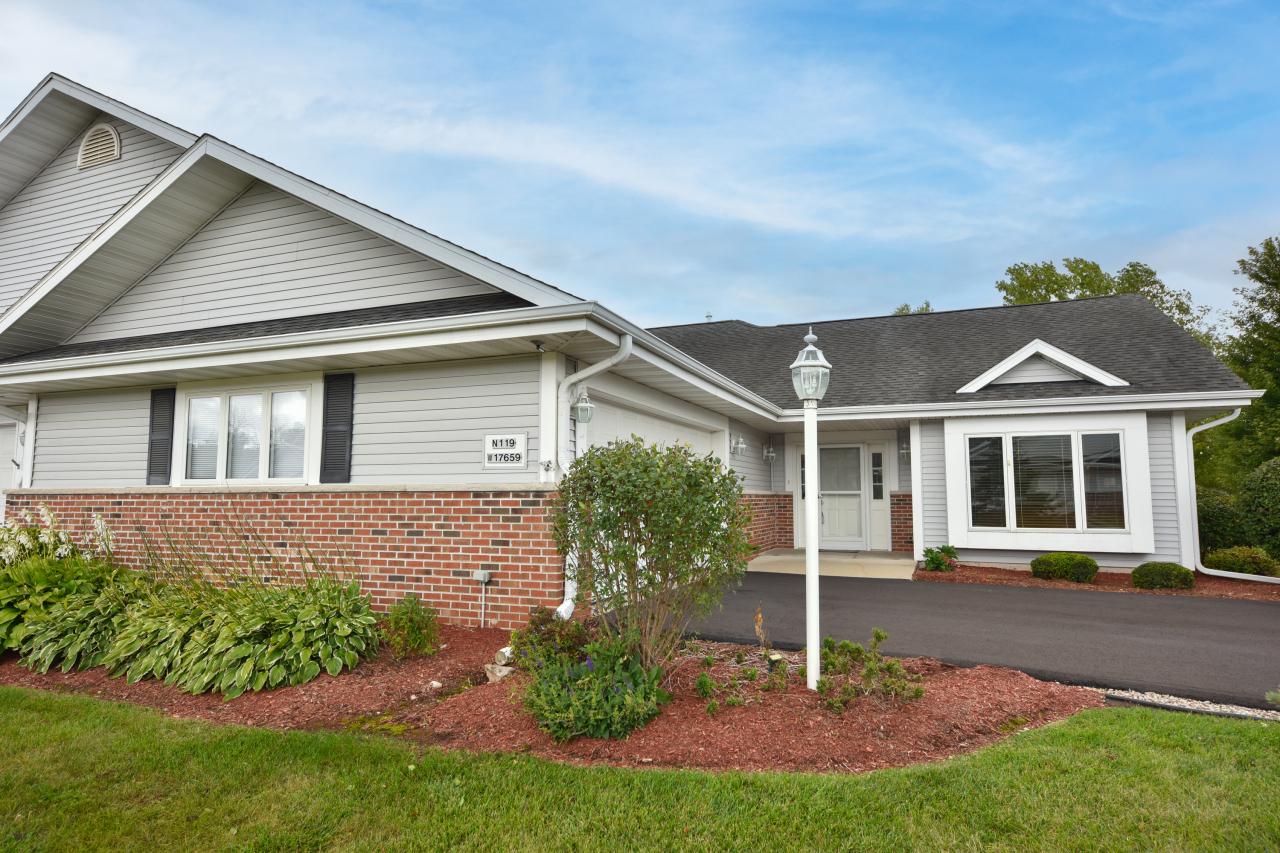 N119W17659 Cove Ln #21, Germantown, WI 53022