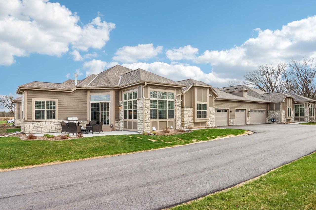 W139S9977 Jay Dr, Muskego, WI 53150