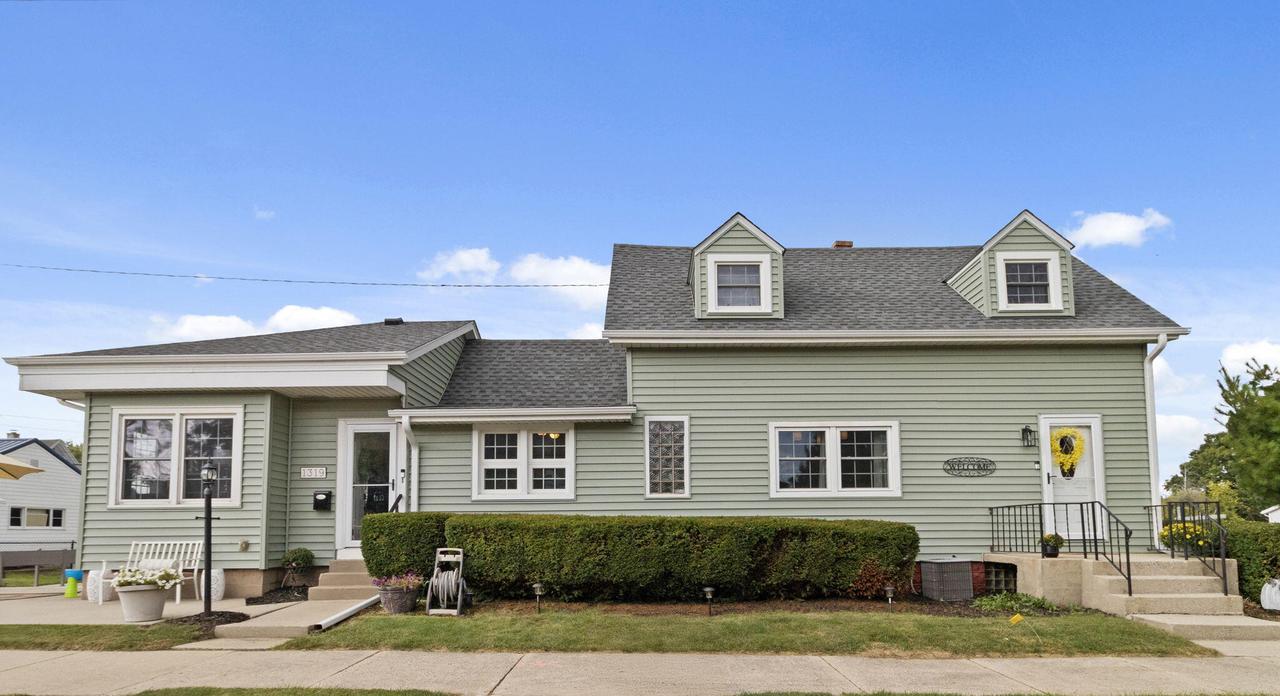 1319 Marquette Ave, South Milwaukee, WI 53172