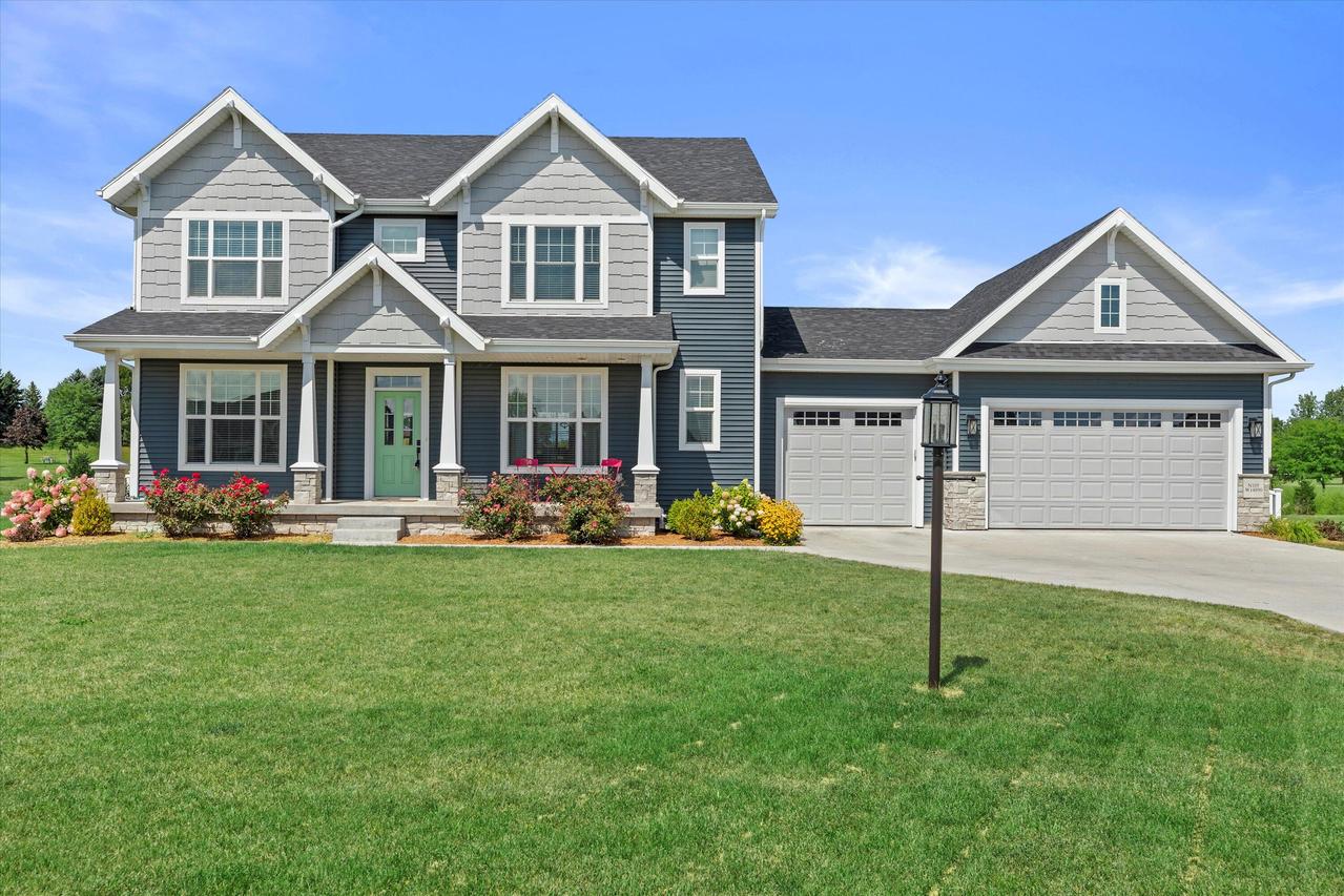 N105W14890 Blackbird Pt, Germantown, WI 53022