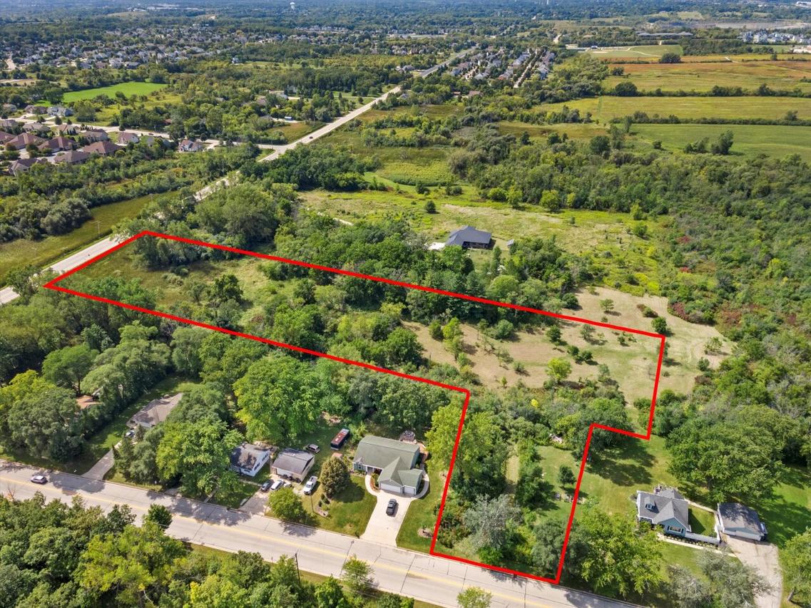7775 S 31st St, Franklin, WI 53132
