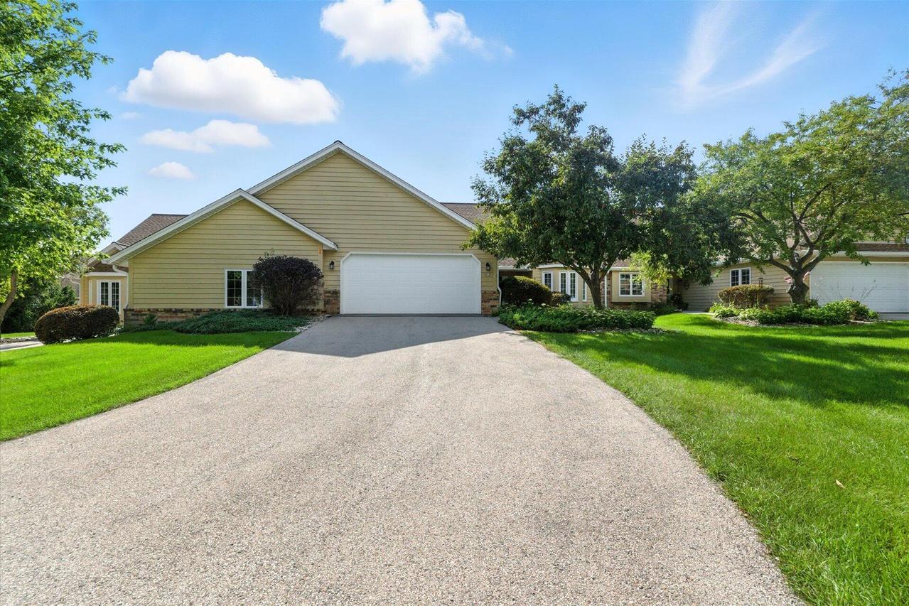 972 Augusta -, Waterford, WI 53185