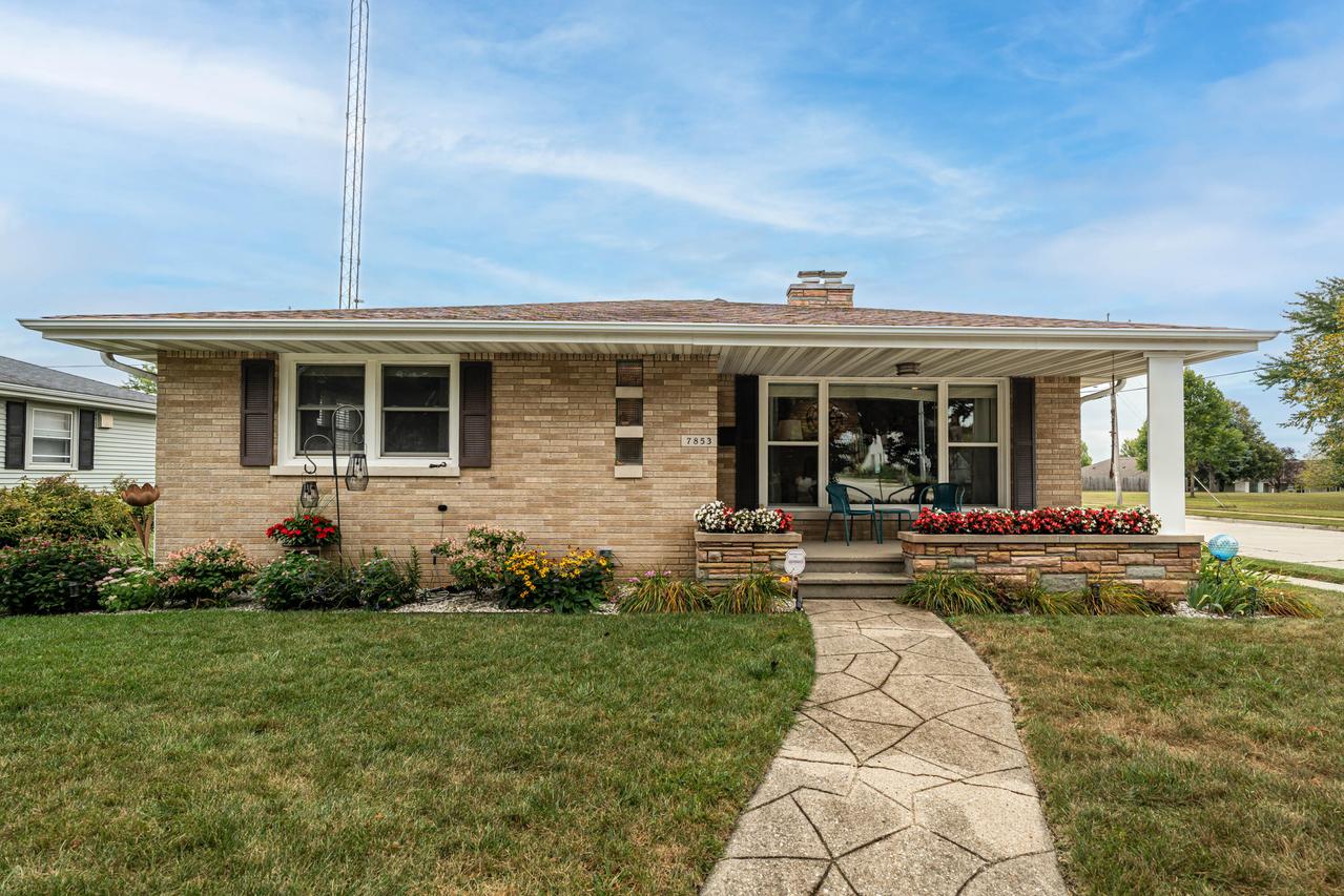 7853 38th Ave, Kenosha, WI 53142