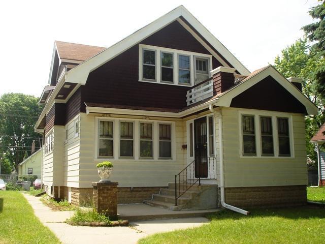 4537 N 27th St., Milwaukee, WI 53209