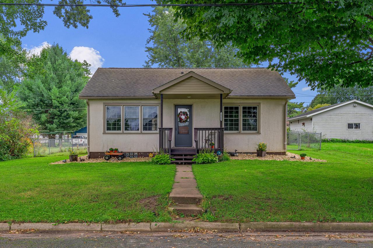 20585 W Ridge Ave, Galesville, WI 54630