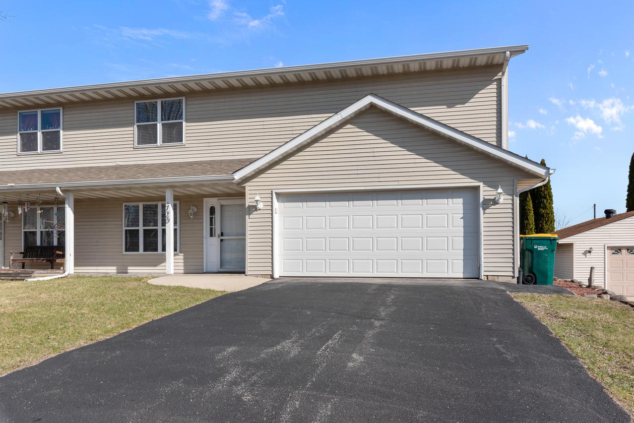 720 Jefferson St, West Bend, WI 53090