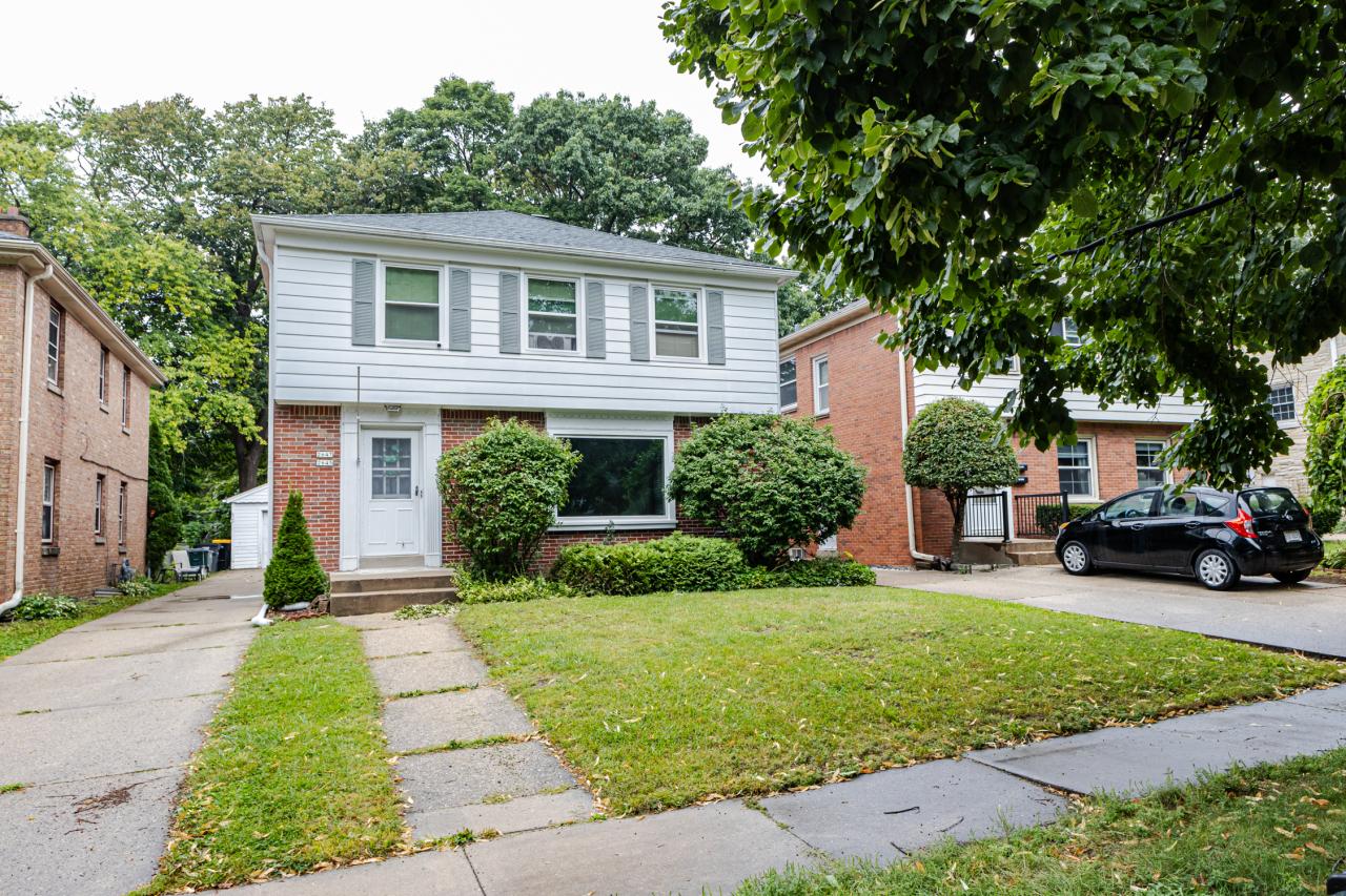 2645 N 63rd St #2647, Wauwatosa, WI 53213
