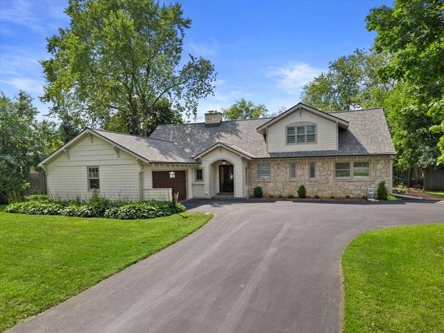 7857 N Lake Dr, Fox Point, WI 53217