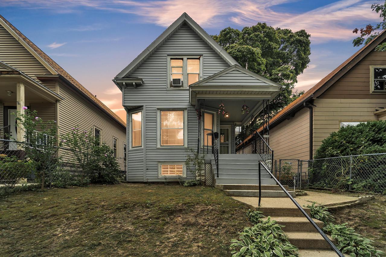 3208 W Lapham St, Milwaukee, WI 53215