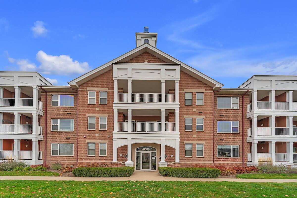 418 56th St #308, Kenosha, WI 53140