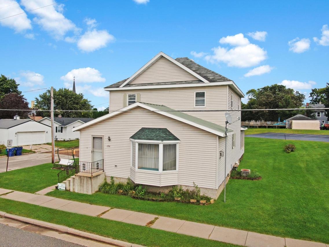 204 17th Ave, Bangor, WI 54614