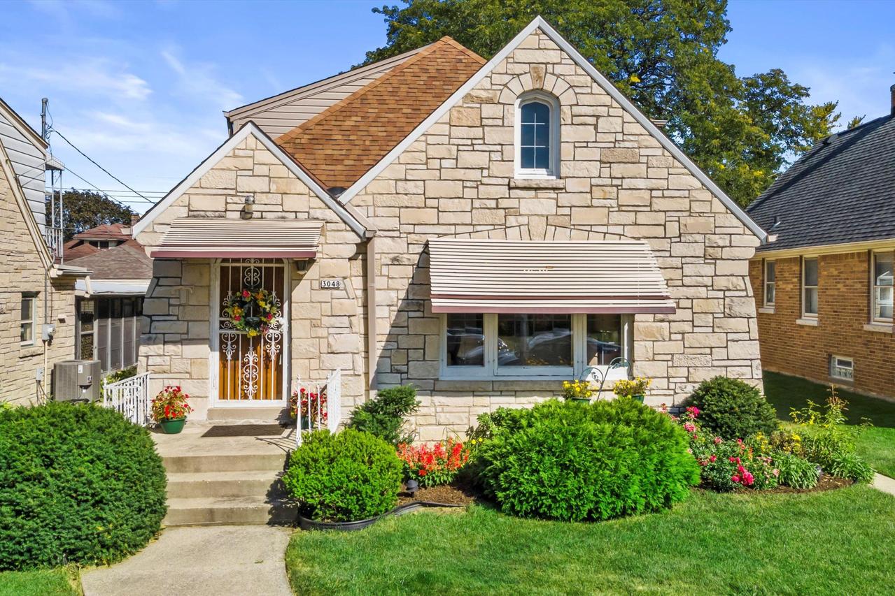 3048 S 45th St, Milwaukee, WI 53219