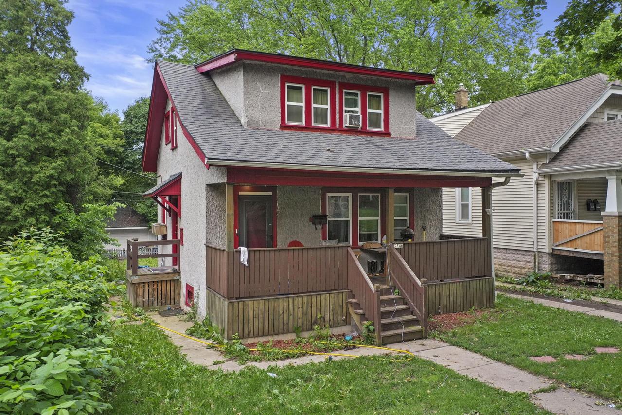 2546 N 53rd St, Milwaukee, WI 53210