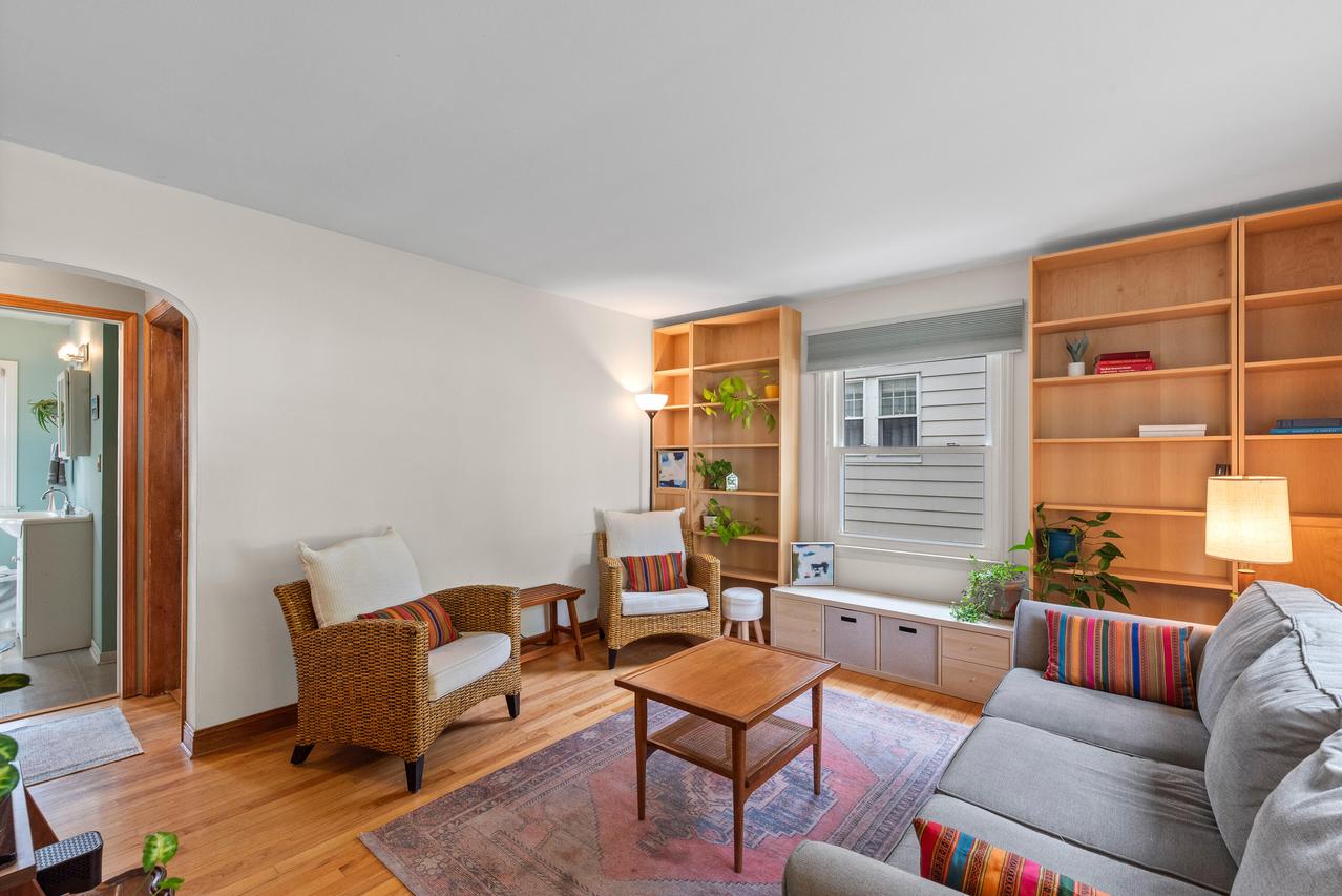 3818 S Lenox St, Milwaukee, WI 53207