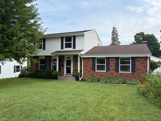 609 Braewood Dr, Waterford, WI 53185