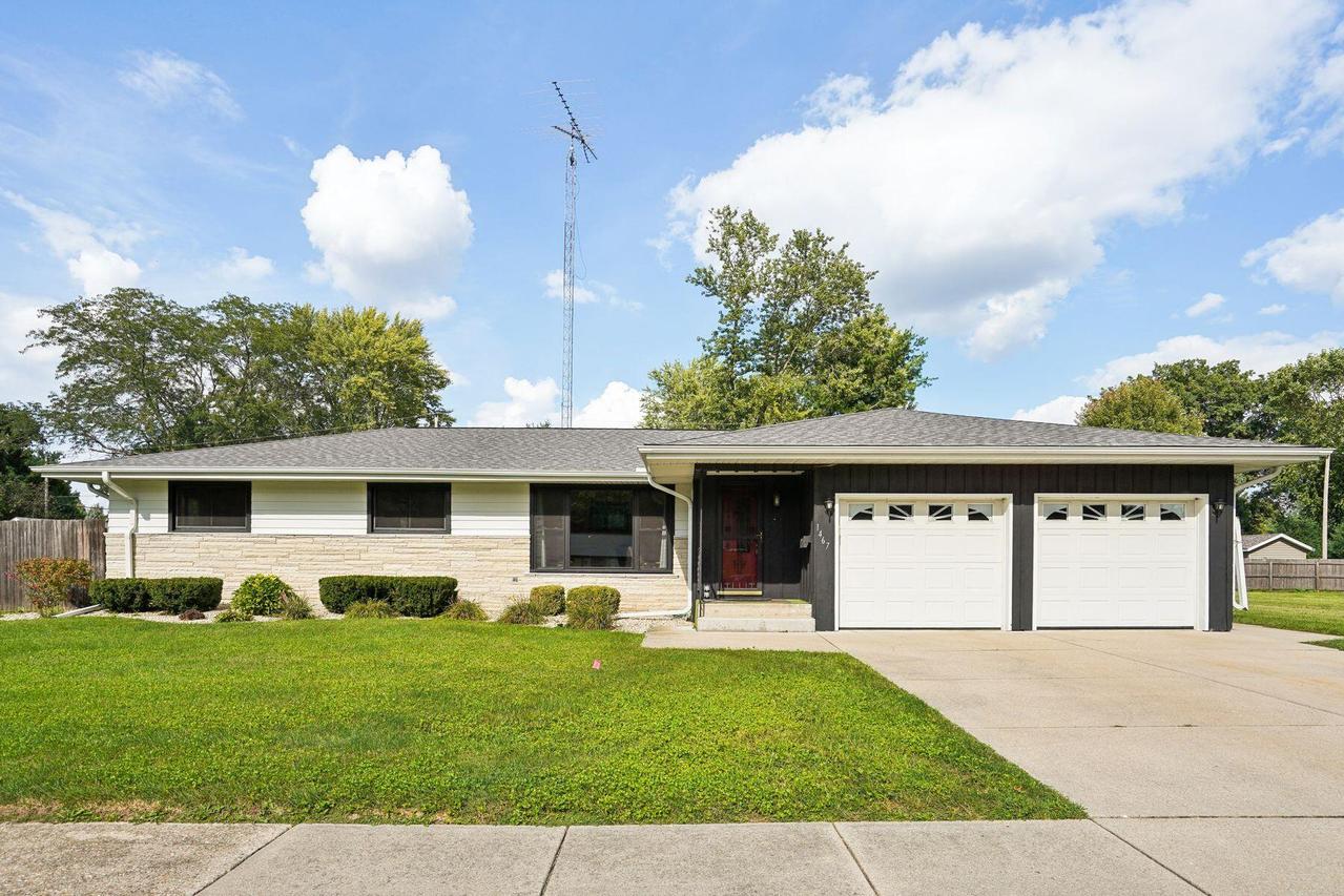 1467 Lasalle St, Janesville, WI 53546