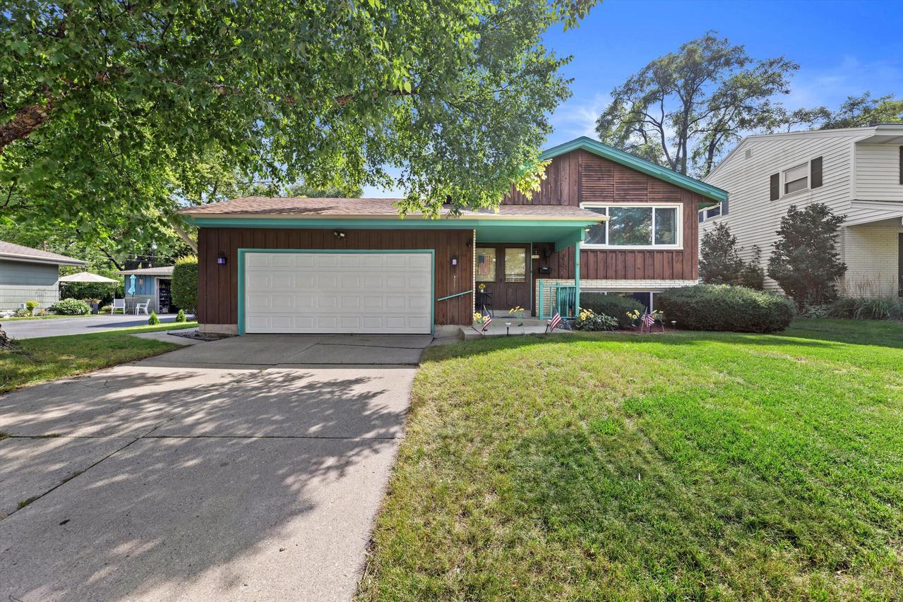 3562 S 97th St., Milwaukee, WI 53228