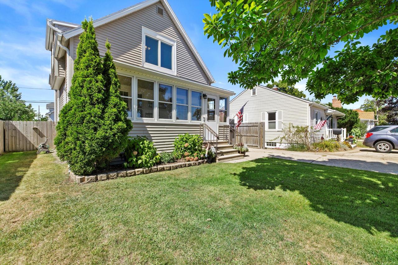 7818 Sheridan Rd, Kenosha, WI 53143