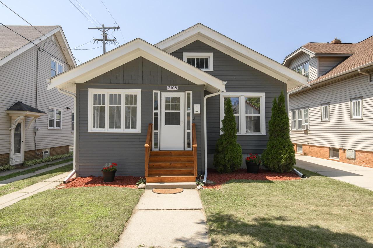 2108 Ashland Ave, Racine, WI 53403