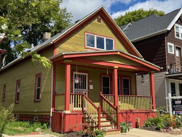 220 E Smith St, Milwaukee, WI 53207
