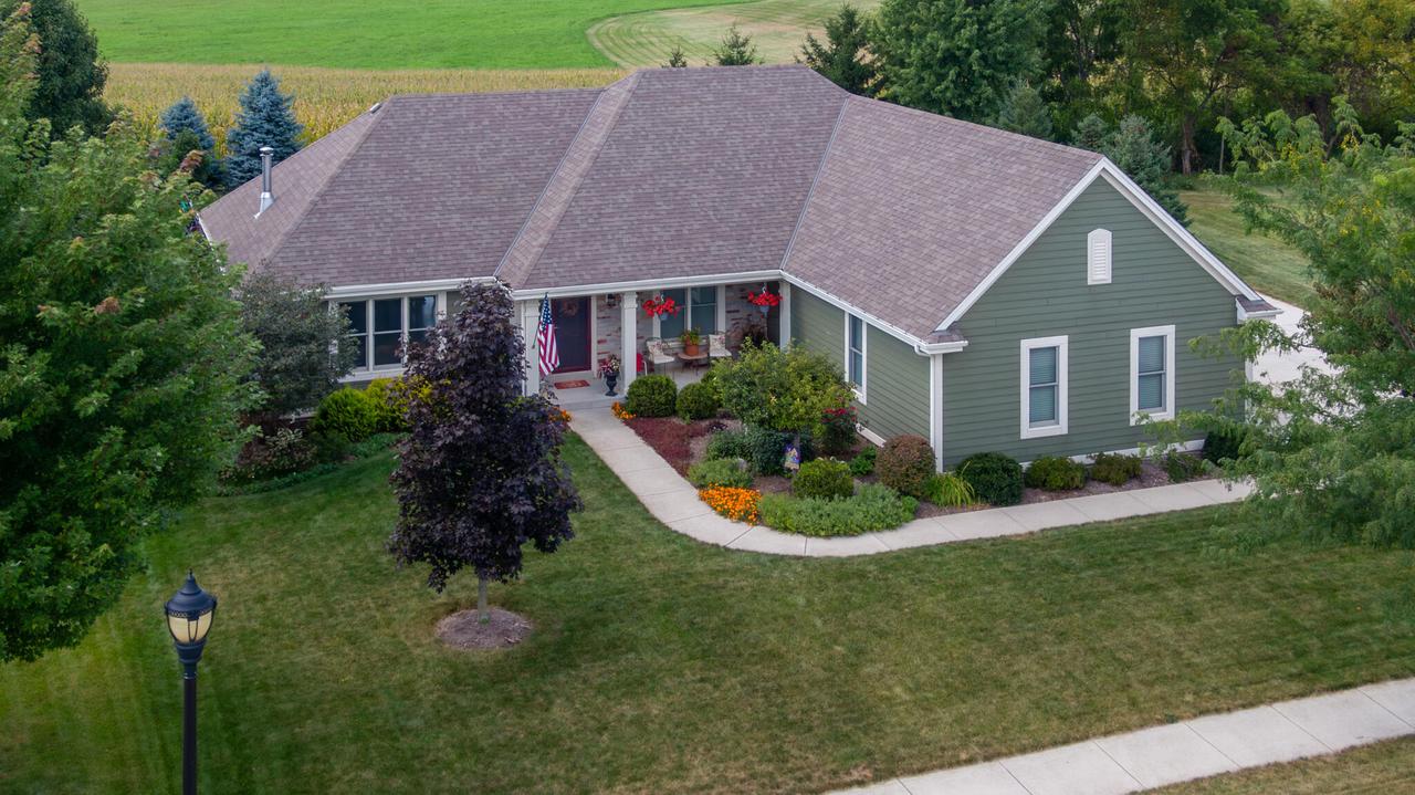 256 S Stonefield Rd, Elkhorn, WI 53121