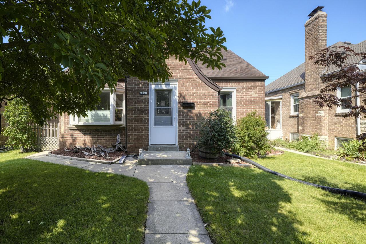 4151 S 3rd St, Milwaukee, WI 53207