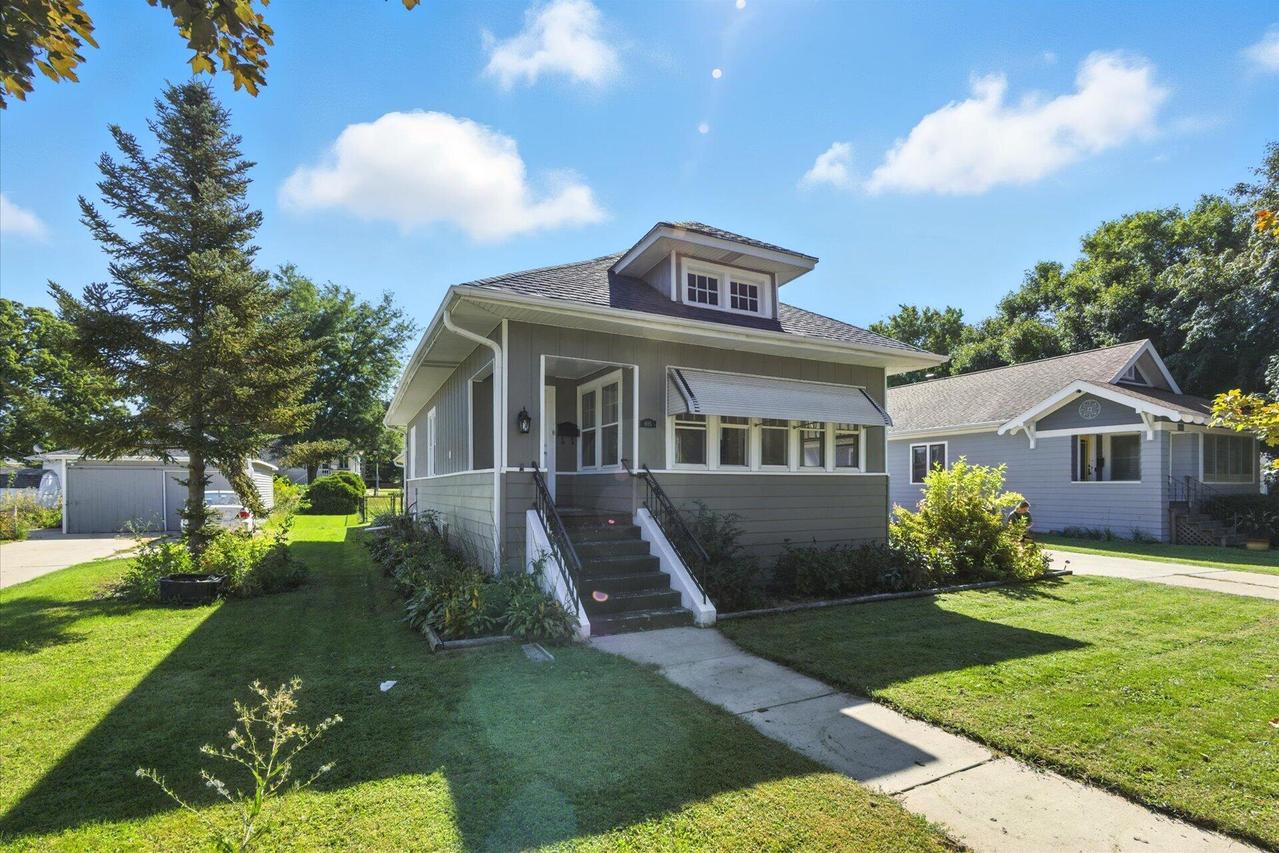 605 N Church St, Elkhorn, WI 53121