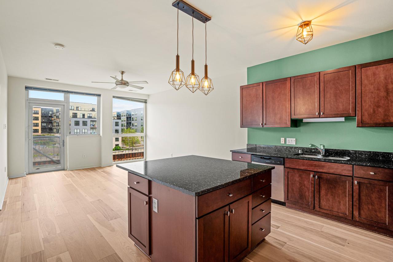 1902 N Commerce St #313, Milwaukee, WI 53212