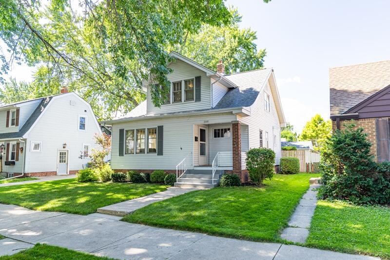 2320 S 15th St, Sheboygan, WI 53081