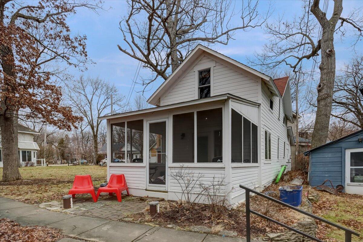 2504 Rockford Colony Ln, Delavan, WI 53115