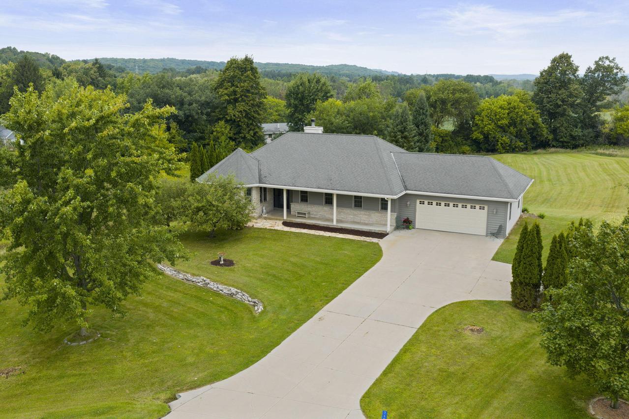 7195 Susan Dr, Barton, WI 53090