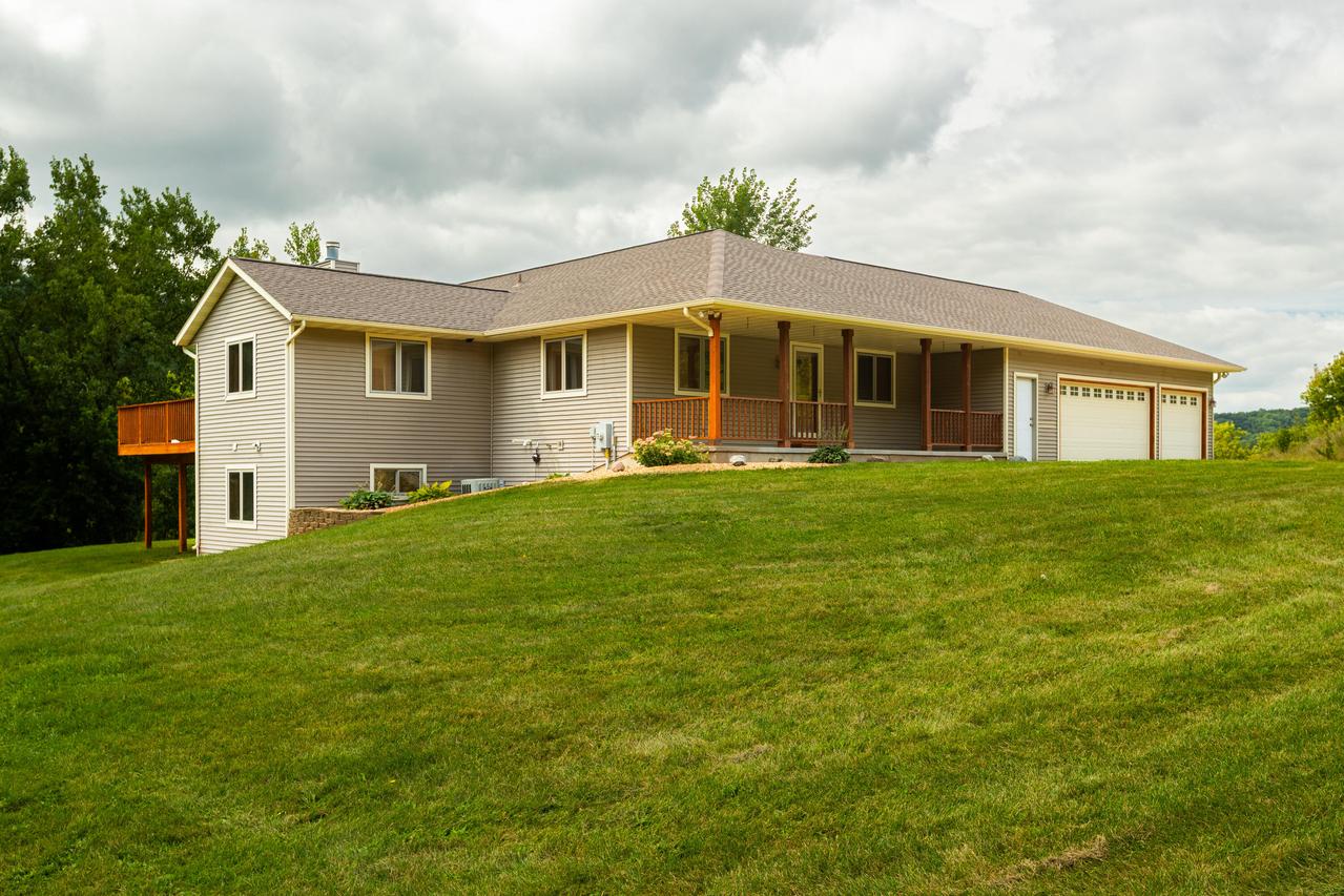 W5540 Olson Rd, Onalaska, WI 54636