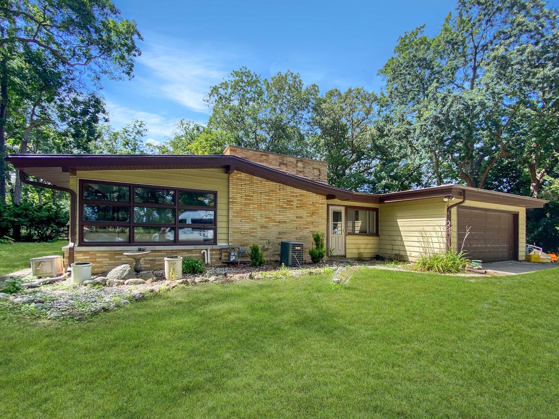 4016 83rd Pl, Pleasant Prairie, WI 53142