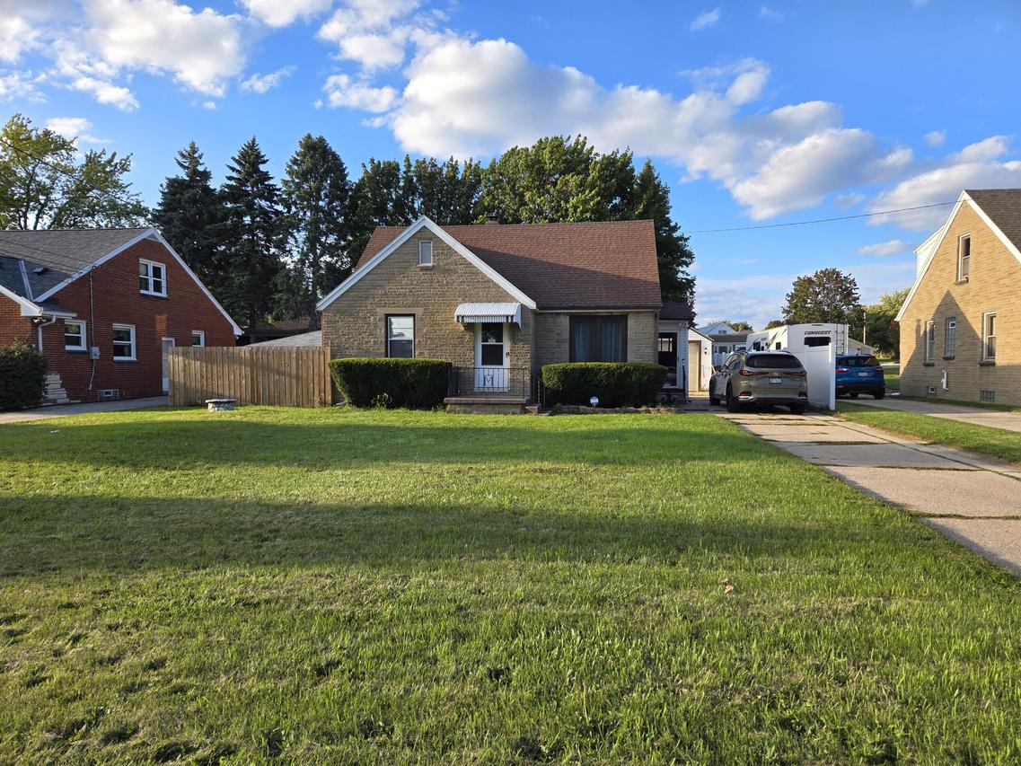 3624 E College Ave, Cudahy, WI 53110