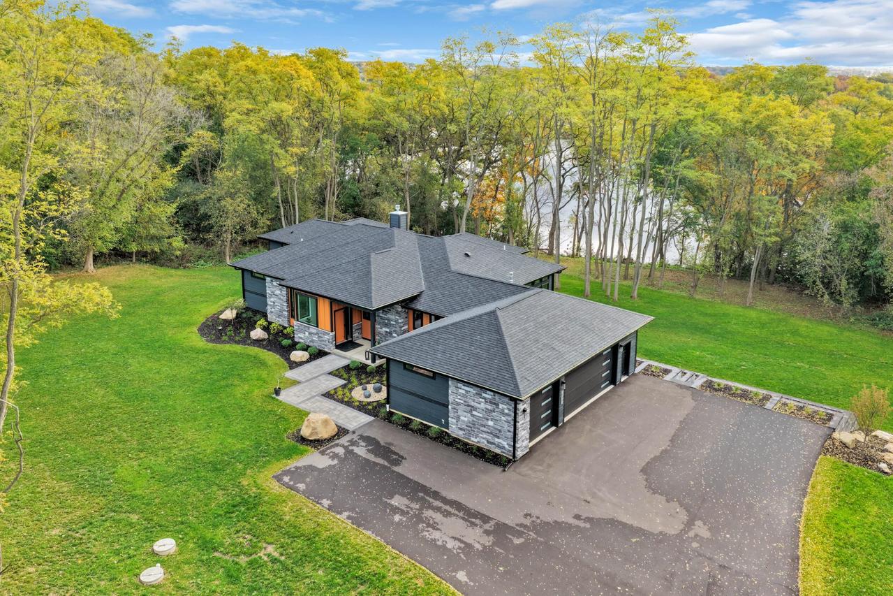 815 N English Settlement Ave, Rochester, WI 53105